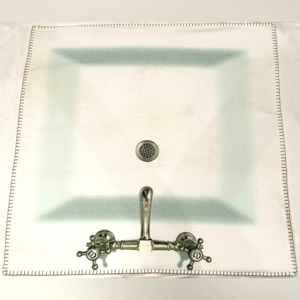 NWOT French Style Square Bath Mat (100% cotton)